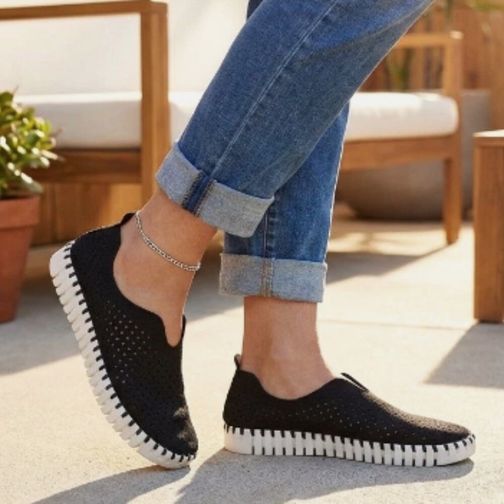 Ilse Jacobsen Hornbæk Tulip Perforated Slip-On Black Sneaker Flats 39 US 9 8.5